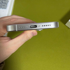 아이폰15프로 화이트 128G 이미지