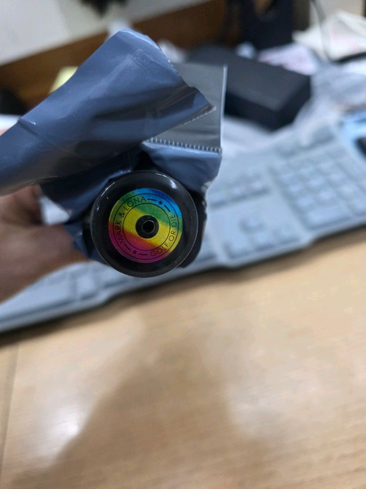 마크앤로나. 골프 그립 이미지