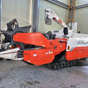 콩 콤바인 구보다 arh380 범용콤바인입니다 이미지