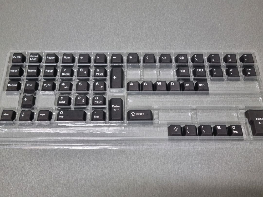 Cherry 반투명 안개 블랙 키캡 이미지