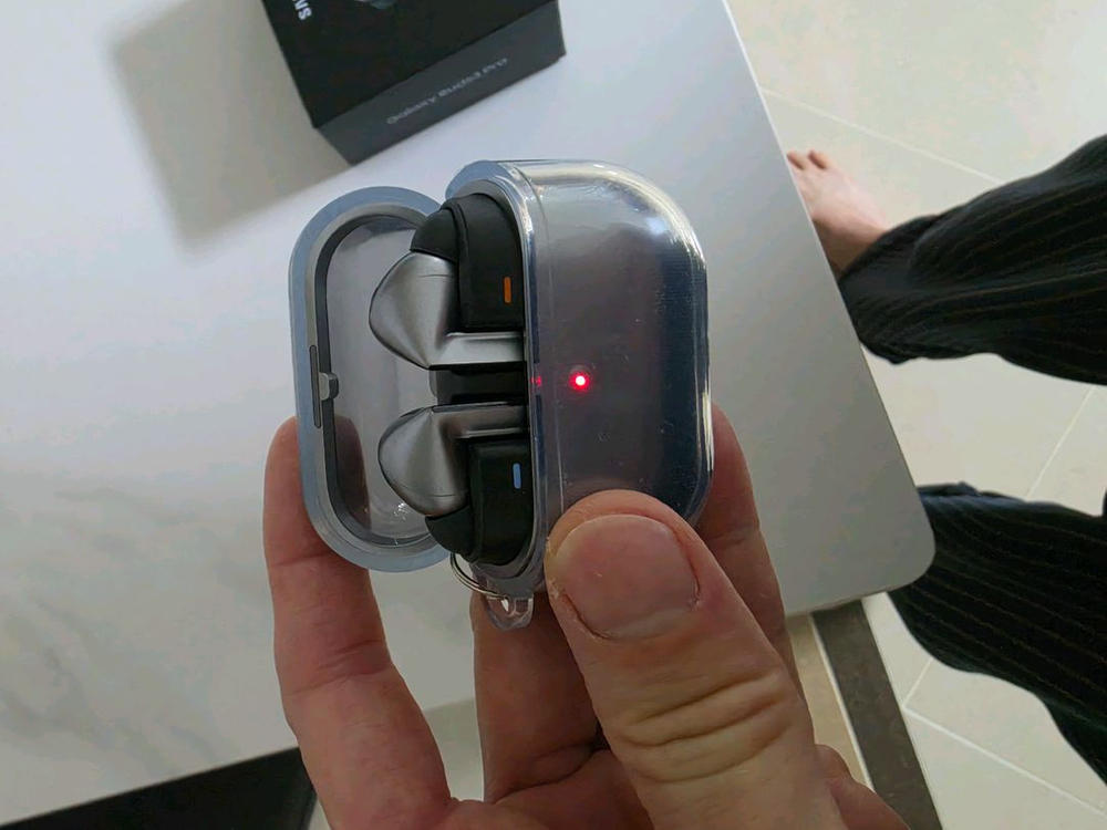 갤럭시 버즈3프로 실버 이미지