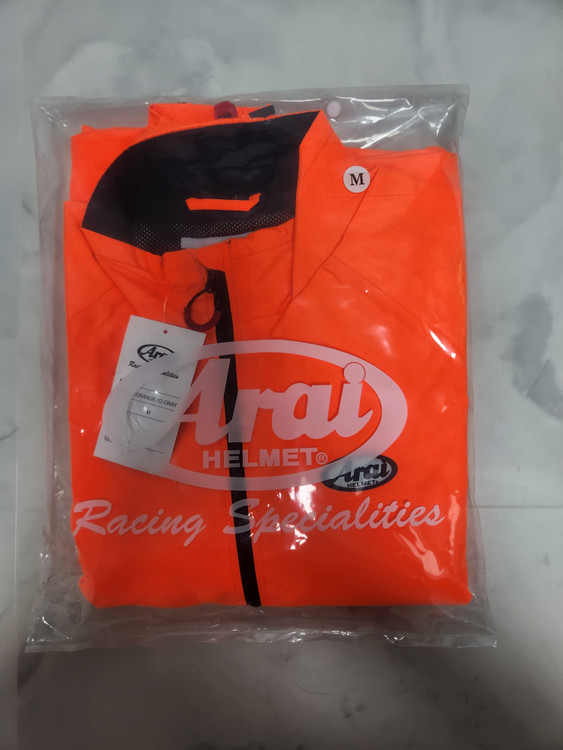 아라이 바람막이 L 새상품 판매합니다.--2