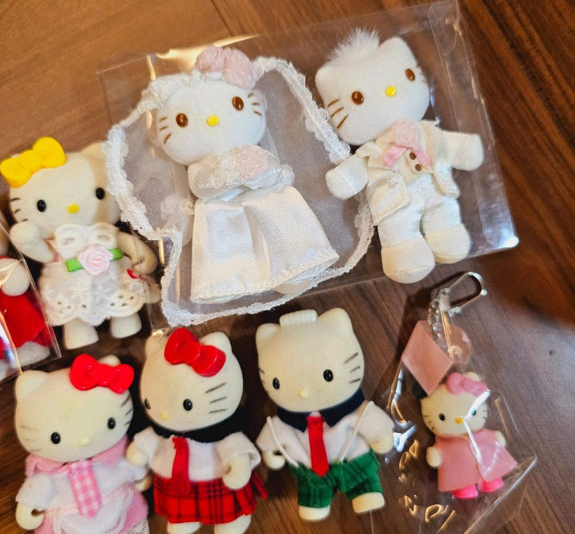 밀레니엄웨딩키티다니엘베이비키티한복전통아기다니엘딸기키티 이미지