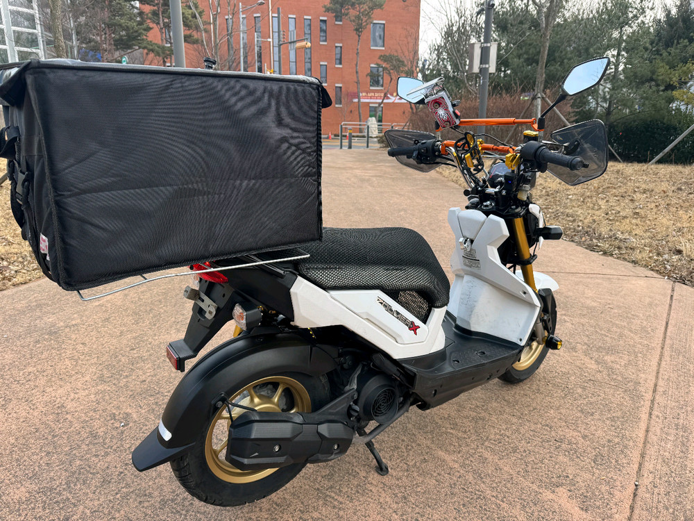 혼다 줌머x 16년형 화이트컬러 판매합니다--1