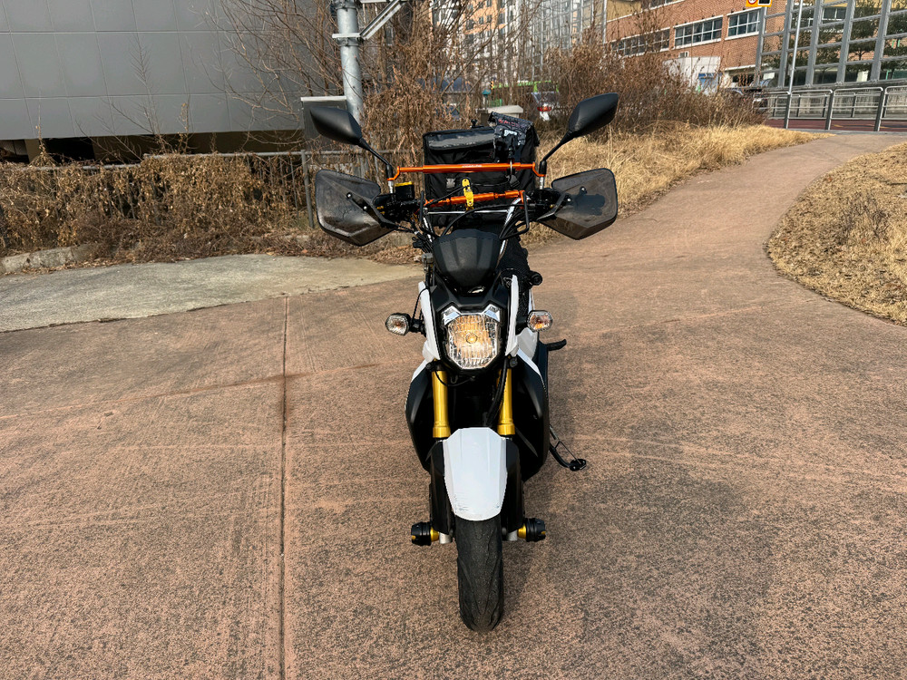 혼다 줌머x 16년형 화이트컬러 판매합니다--4