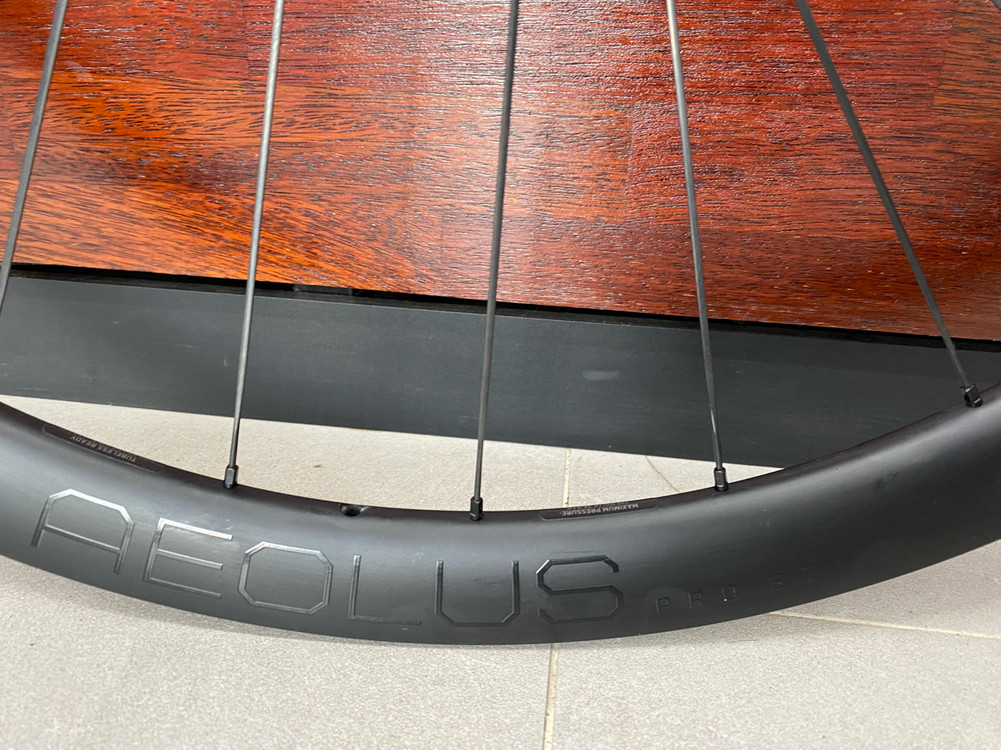 트렉 본트레거 에올루스 프로 37 TLR 카본 휠셋--2