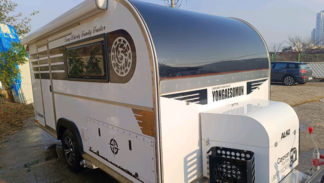 트레일러 캠핑카 이미지