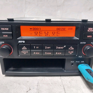 뉴모닝 2단 USB 옥스 오디오 / 96140-07010