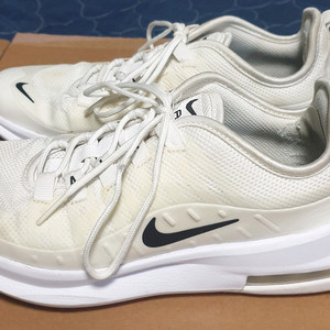 나이키 에어맥스 엑시스 스니커즈 (235)