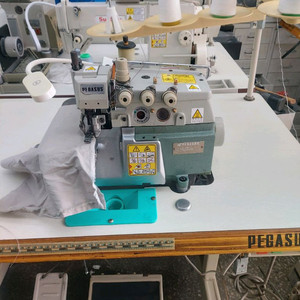 패가싸스E52일제 니온오버록 공업용 미싱 이미지