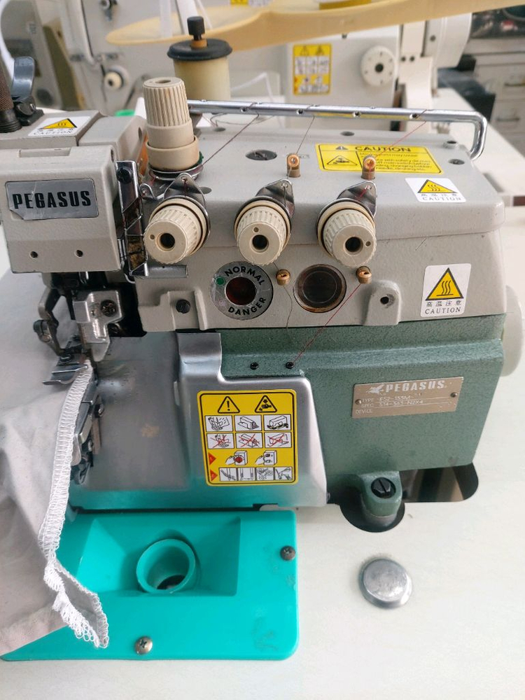 패가싸스E52일제 니온오버록 공업용 미싱 이미지