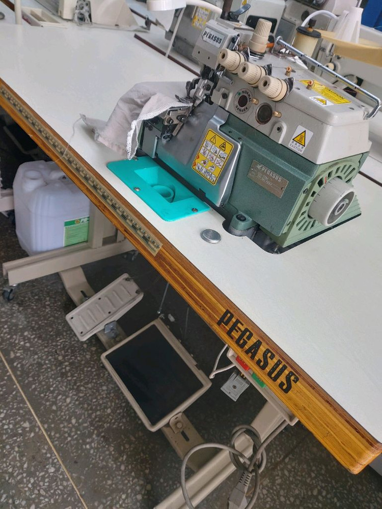 패가싸스E52일제 니온오버록 공업용 미싱 이미지