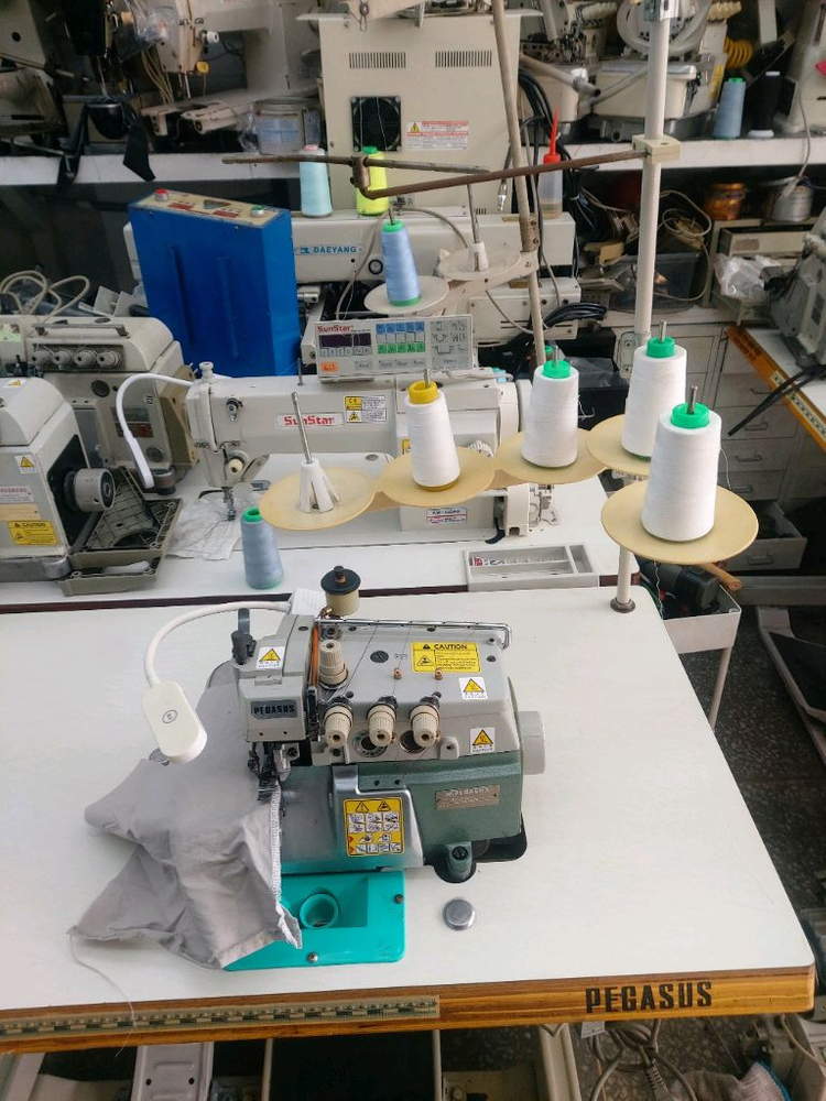 패가싸스E52일제 니온오버록 공업용 미싱 이미지