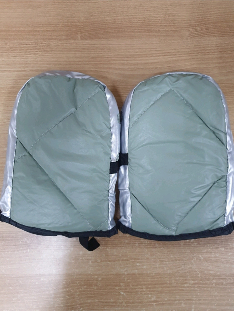 미사용 오토바이 킥보드 스쿠터 겨울장갑 겨울토시 방한토시 방한장갑 팝니다~--3