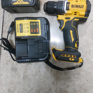 디윌트 무선 임팩드릴 세트