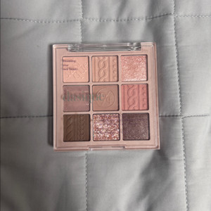 데이지크 섀도우 팔레트 16 바이올렛 니트 이미지