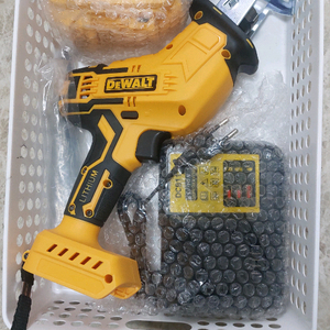 디월트 충전식 리프팅쏘 세트