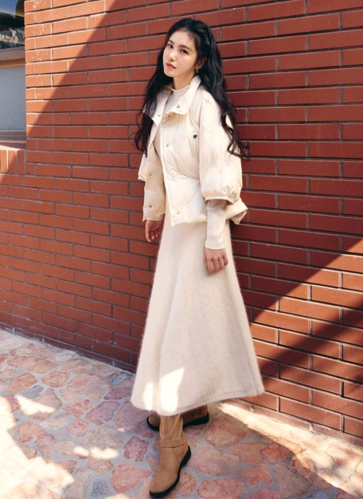 (25FW) 잇미샤 헤어리 텍스쳐 플레어 울 스커트 이미지