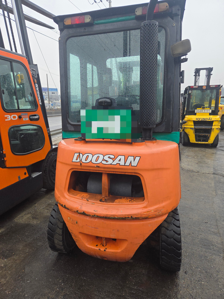 중고지게차 2톤 사이드쉬프트 이미지