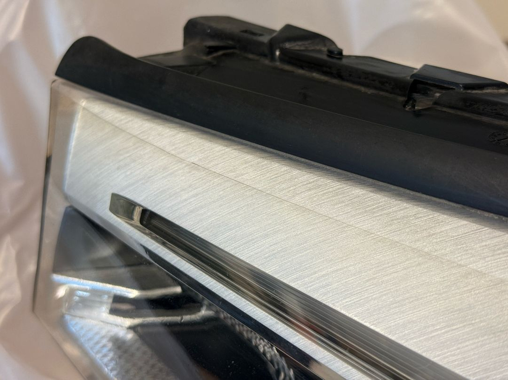 BMW G30 540i 헤드라이트 (운전석) 어댑티브 LED 이미지