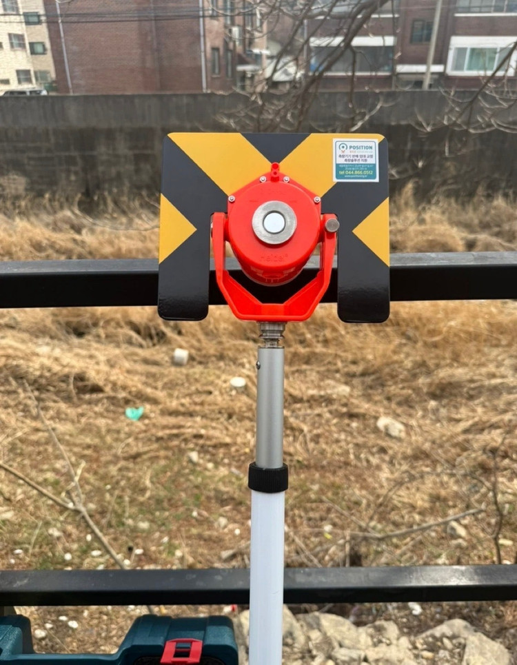 보쉬 GRL 300 HVG 레이저 레벨기 풀세트 이미지