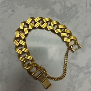 순금팔찌 이미지