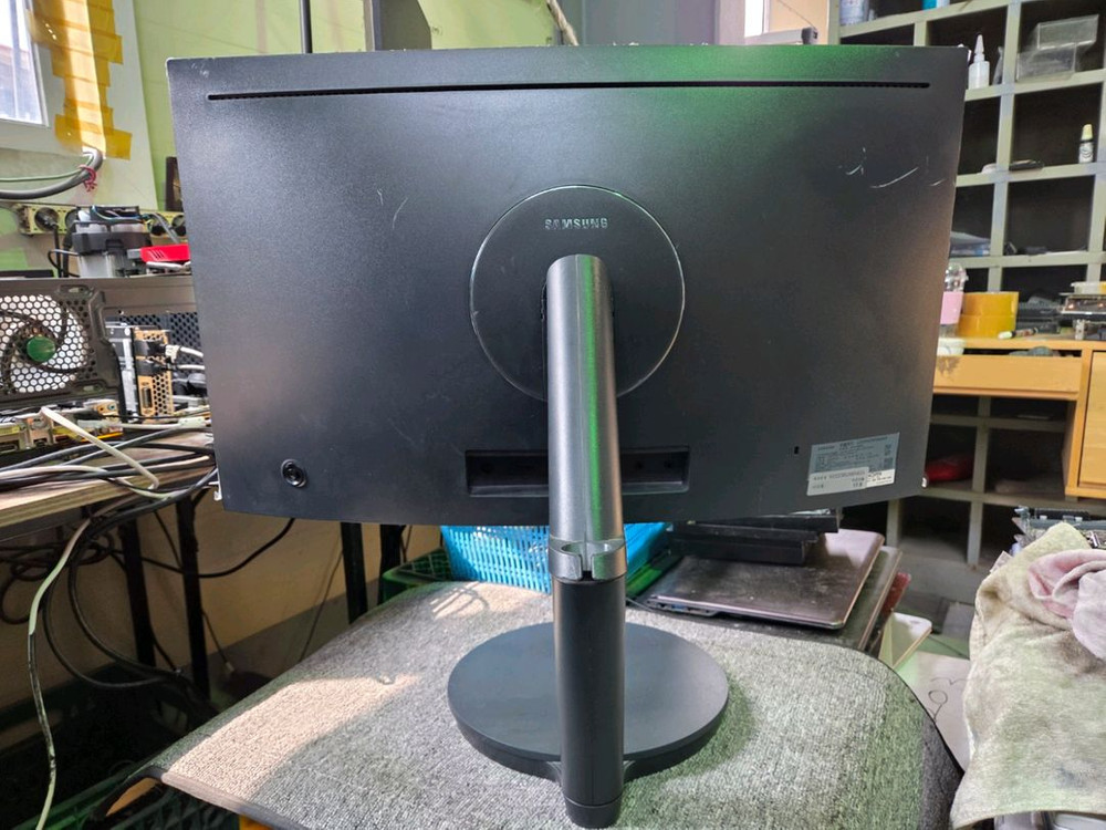 모니터<1020>삼성27인치 커브드 게이밍모니터 144hz 이미지