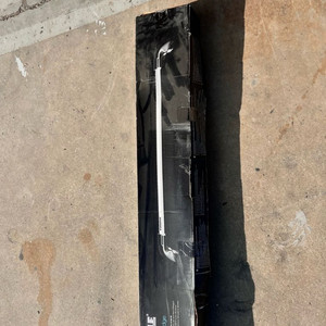 툴레 윙바엣지 9595 실버 판매 합니다. 이미지