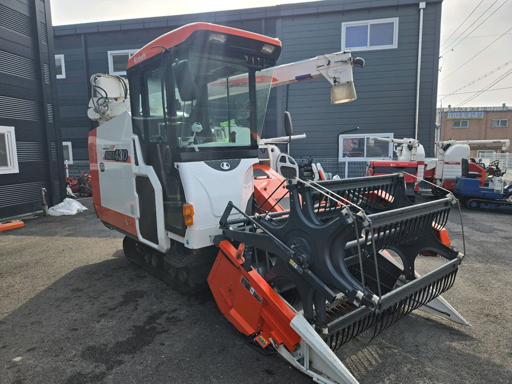 콩콤바인 구보다 ARH430 범용콤바인 이미지