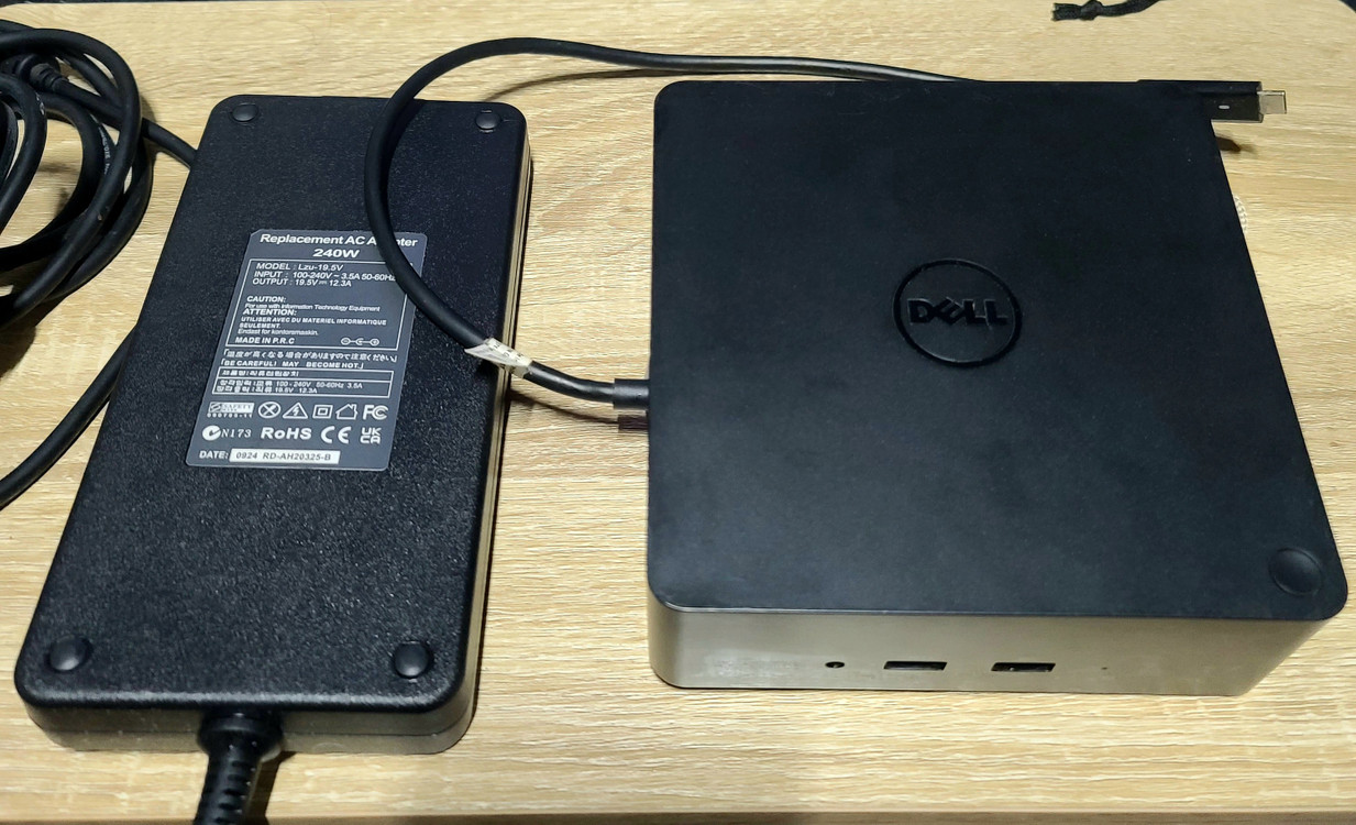 Dell TB16 썬더볼트 도킹스테이션 + 240W 어댑터--0
