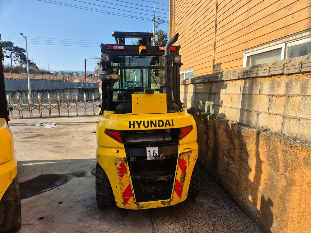 현대 지게차 35D-9F 3.5톤입니다 이미지