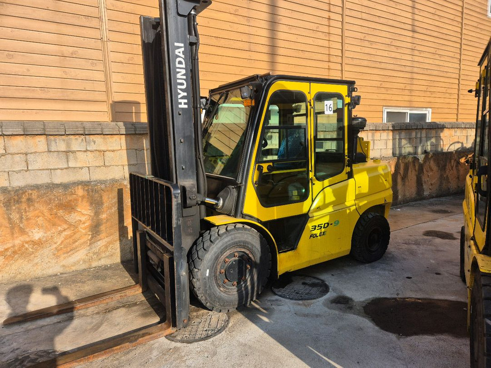 현대 지게차 35D-9F 3.5톤입니다 이미지