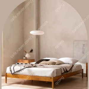 원목 침대 프레임 이미지