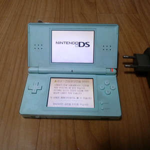 닌텐도 DS lite 충전기 포함