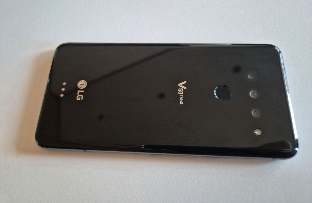 lg 핸드폰 v50 이미지