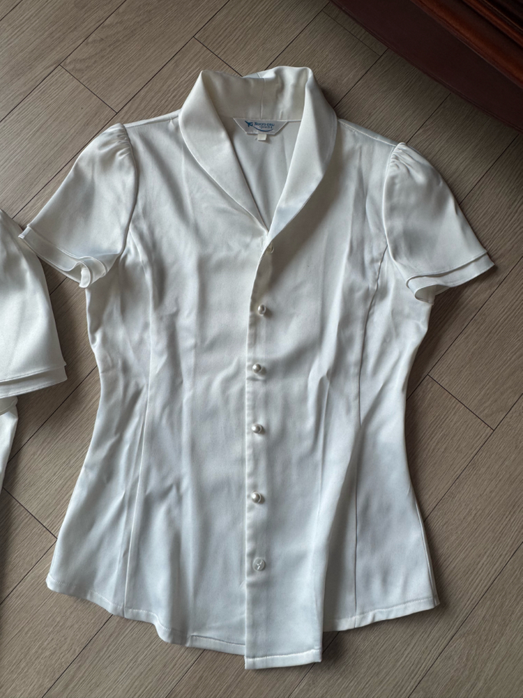 승무원 면접복 블라우스2, 자켓1, 치마1--1