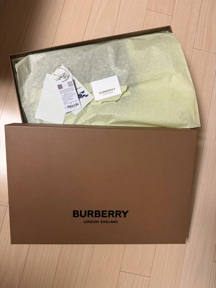 버버리 정품 그래픽 로즈 캐시미어 스카프(8079622 1) 판매합니다. 이미지