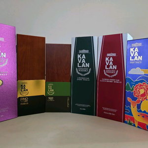 카발란 올로로소 비노바리끄 포디움 트리플셰리 공병 팝니다. 이미지