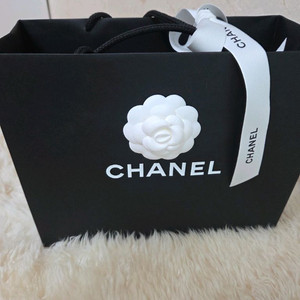 샤넬 가브리엘 호보 스몰 실버 24번대, 전체적인 사용감 많음(사진 참고) 이미지