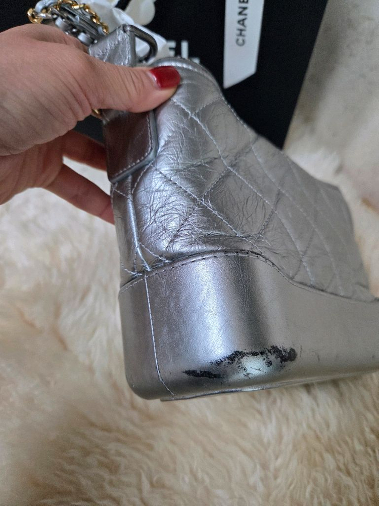샤넬 가브리엘 호보 스몰 실버 24번대, 전체적인 사용감 많음(사진 참고) 이미지