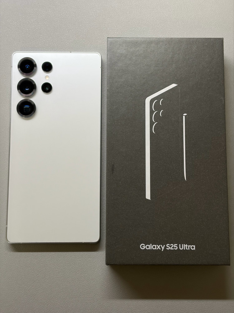 갤럭시 S25 울트라 512 자급제 화이트실버 (갤럭시 핏3 실버 증정) 이미지