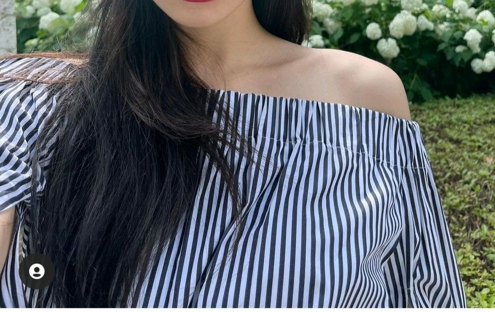 새상품 막스마라 ㅡ 오프숄더형 코튼 블라우스 이미지