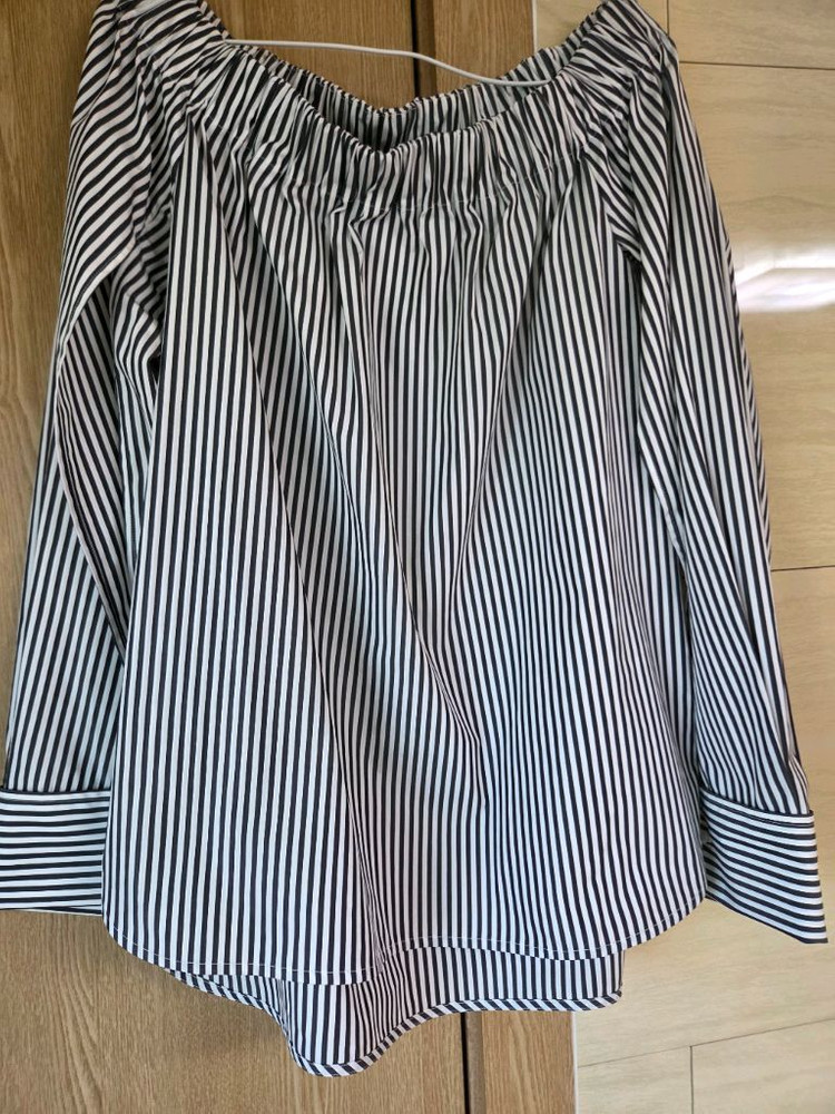 새상품 막스마라 ㅡ 오프숄더형 코튼 블라우스 이미지