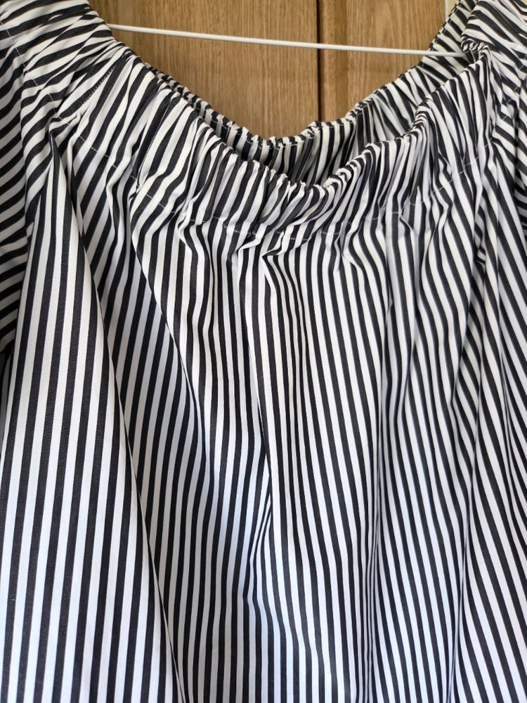 새상품 막스마라 ㅡ 오프숄더형 코튼 블라우스 이미지