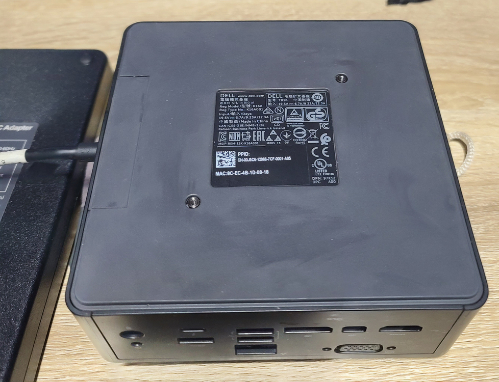 Dell TB16 썬더볼트 도킹스테이션 + 240W 어댑터--2