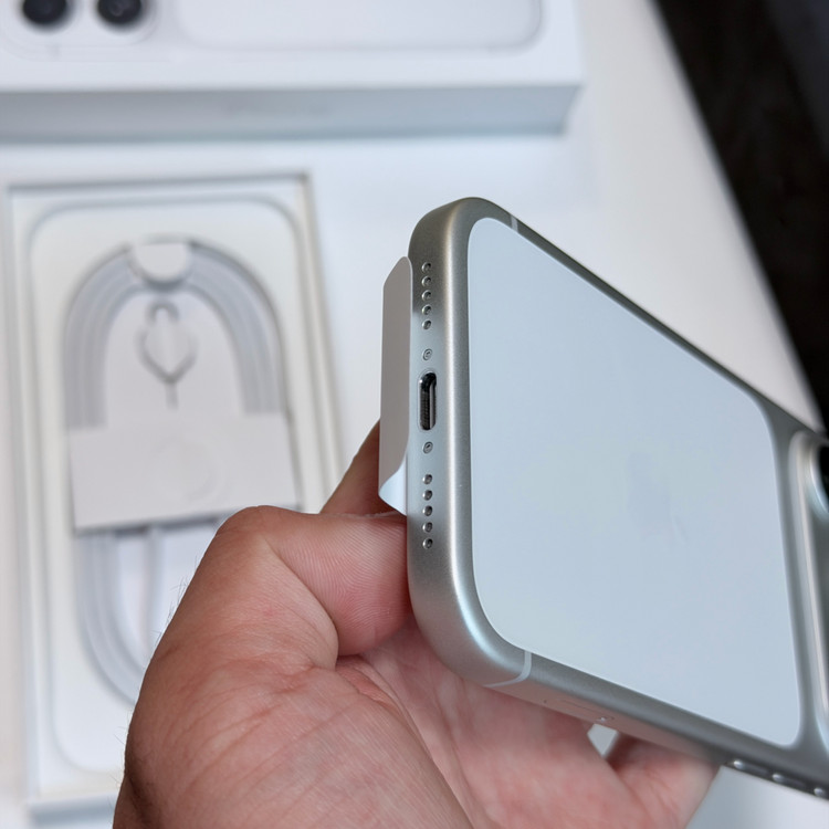 아이폰 17 프로 256GB 실버 풀박스 자급제--6