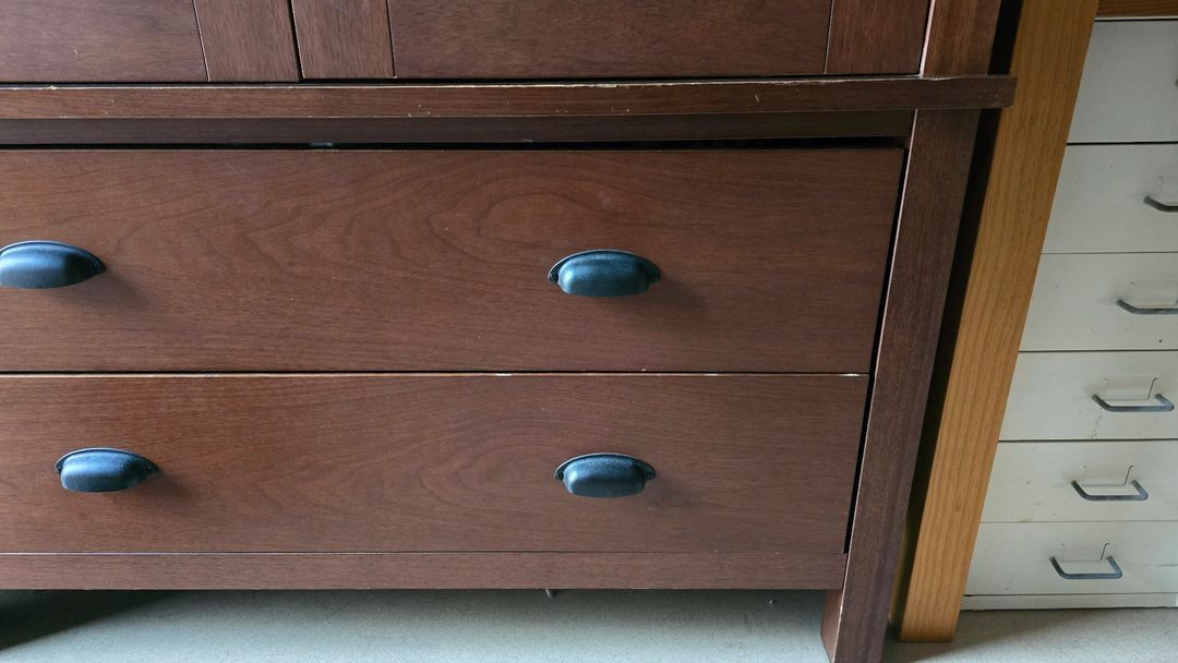 까사미아 입본장 허드슨 2통 판매 원목옷장 서랍장 이미지