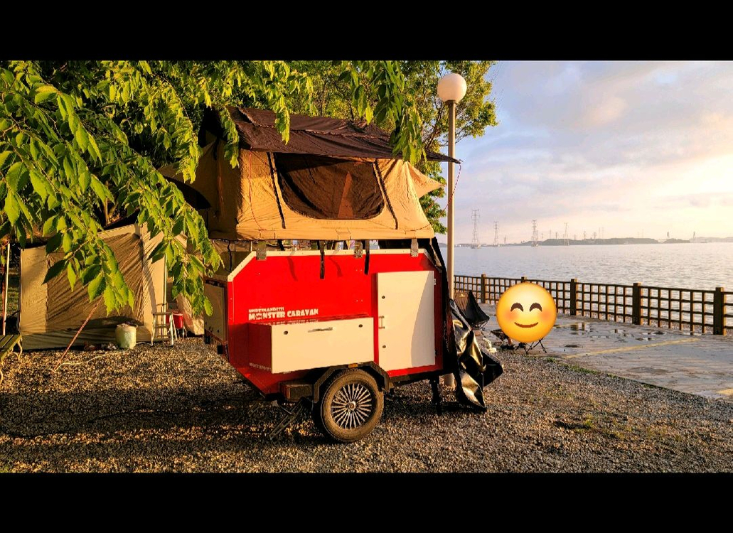 캠핑 카고 트레일러 몬스터카라반 언더랜드 2111 + 코보1900 루프탑텐트 이미지