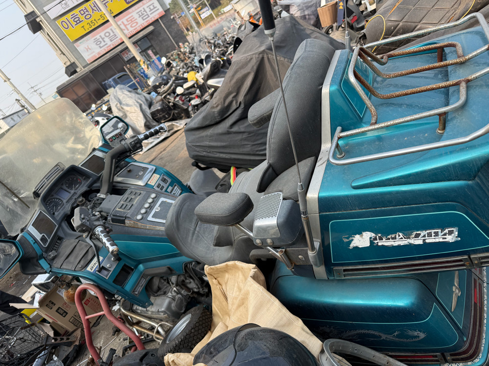 오토바이) 골드윙 판매합니다--2