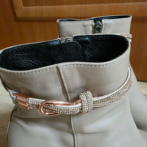 미소페 가쥭 큐빅 징 포인트 앵글부츠(245~250mm) 이미지